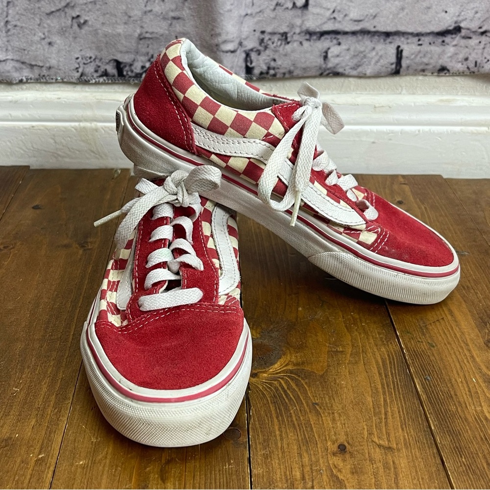 Vans kids size 2.5 red and white old Skool shoes